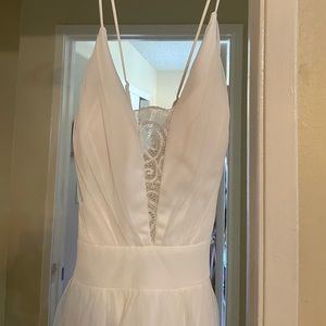 White Windsor dress size 9